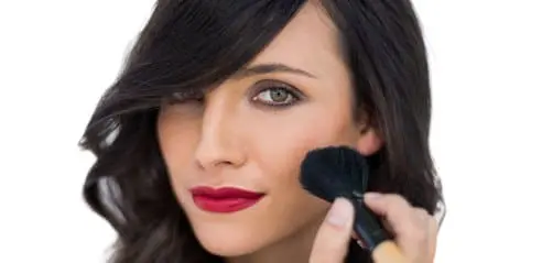 Μακιγιάζ βήμα- βήμα για πιο αδύνατο πρόσωπο 1 makeup tricks to make your face look thinner final